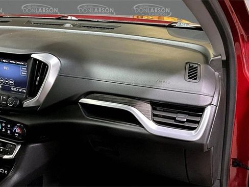 Used 2022 GMC Terrain SLT w/ LPO, Floor Liner Package image 32