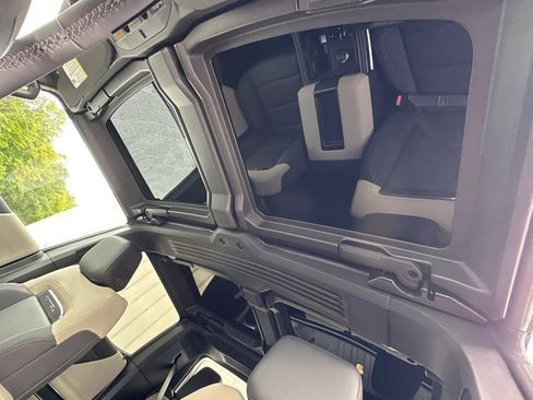 New 2026 GMC Hummer EV 4x4 Crew Cab image 32