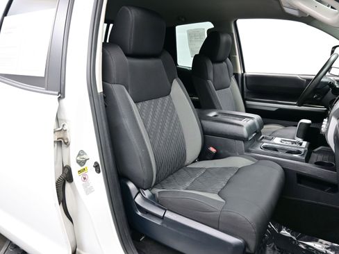 Used 2017 Toyota Tundra SR5 image 15