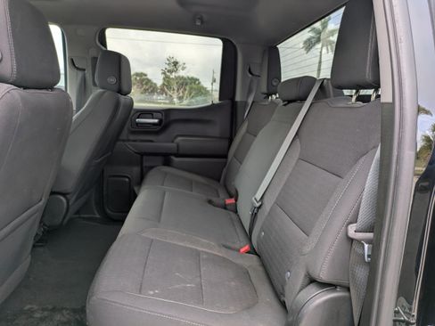 Used 2021 Chevrolet Silverado 1500 LT RWD image 17