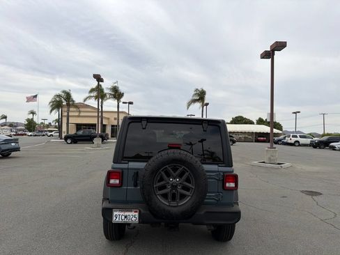 Used 2024 Jeep Wrangler Unlimited Sport AWD/4WD image 5