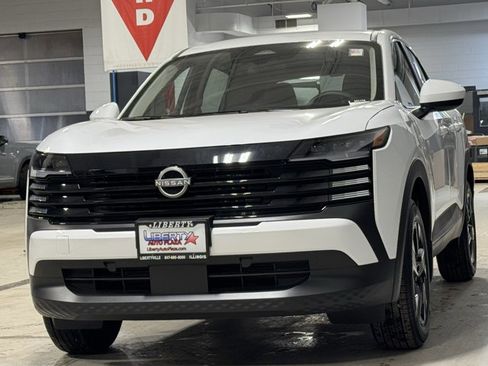 New 2025 Nissan Kicks SV w/ Illumination Package image 30