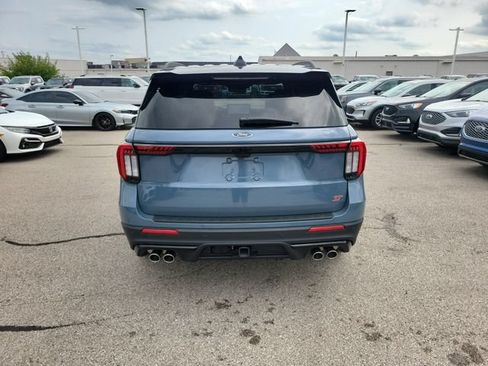 Certified 2025 Ford Explorer ST AWD/4WD image 4