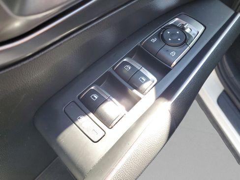 Certified 2022 Kia Sorento S image 17