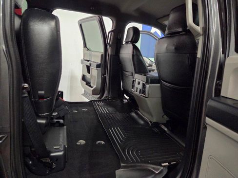 Used 2020 Ford F350 XLT w/ XLT Premium Package AWD/4WD image 78