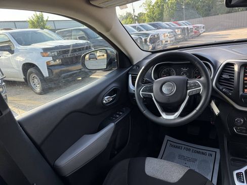 Used 2014 Jeep Cherokee Latitude FWD image 19