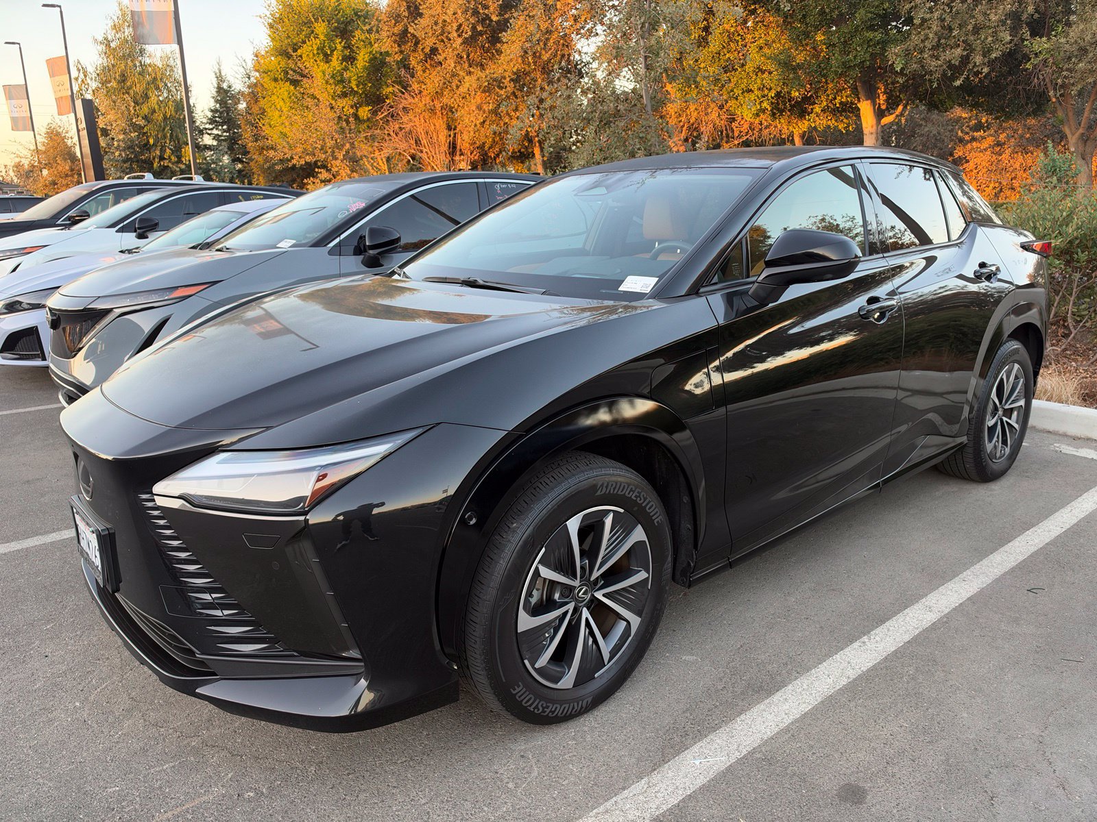 Used 2023 Lexus RZ 450e Premium w/ Technology Package AWD/4WD image 2