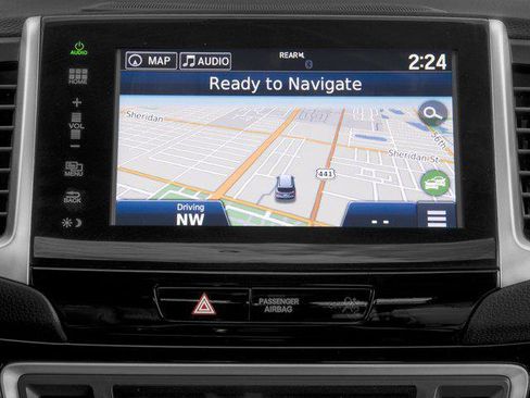 Used 2016 Honda Pilot Touring image 16