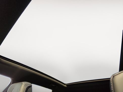 Used 2024 Cadillac Lyriq Luxury RWD image 15