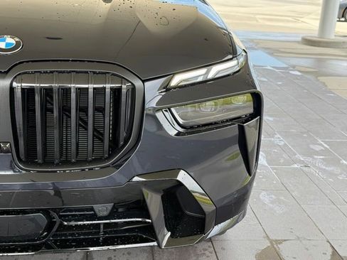 Used 2026 BMW X7 xDrive40i w/ M Sport Package image 4