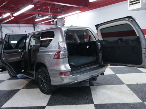 Used 2021 Lexus GX 460 Premium w/ Premium Package AWD/4WD image 28