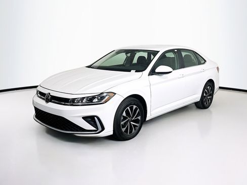 Used 2025 Volkswagen Jetta S FWD image 3