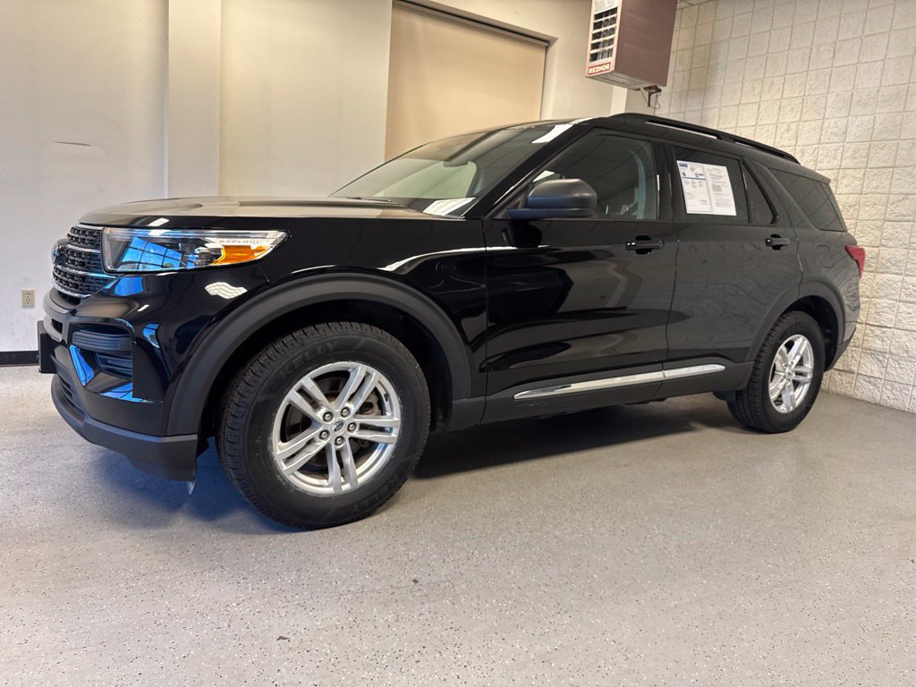 Used 2023 Ford Explorer XLT w/ Class IV Trailer Tow Package AWD/4WD image 36