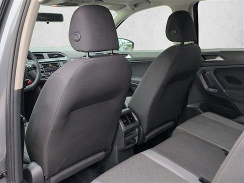 Used 2020 Volkswagen Tiguan S image 26