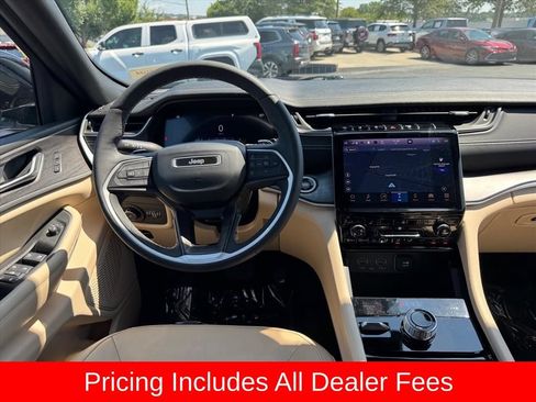 Used 2023 Jeep Grand Cherokee Limited w/ Trailer Tow Prep Group (B) AWD/4WD image 14