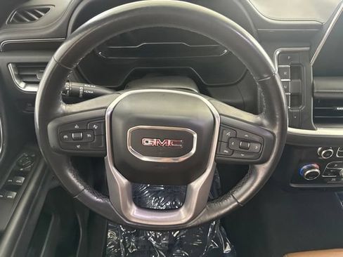Used 2022 GMC Yukon SLE w/ Gmc Pro Safety Plus Package AWD/4WD image 25