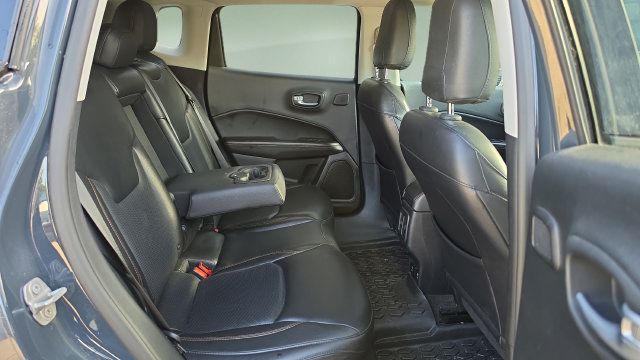 Used 2018 Jeep Compass Limited w/ Navigation Group AWD/4WD image 14