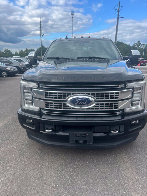 Used 2019 Ford F350 Platinum w/ Platinum Ultimate Package AWD/4WD image 2