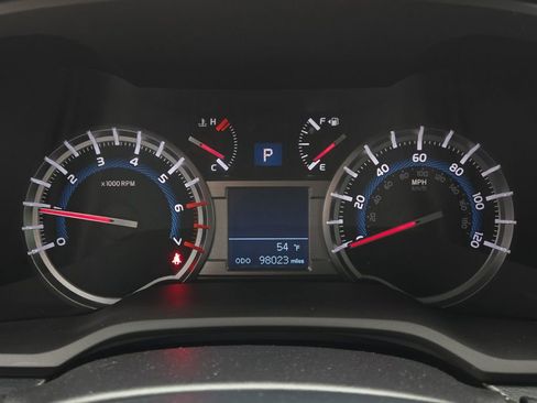 Used 2018 Toyota 4Runner SR5 Premium image 18