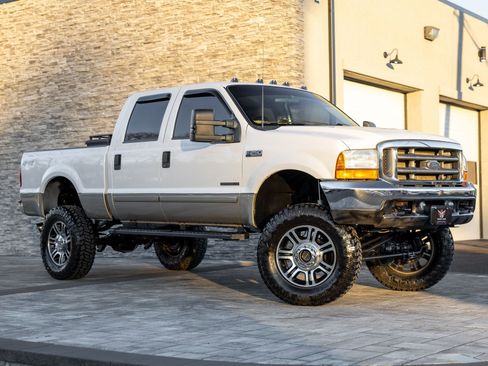 Used 2001 Ford F250 XL image 2