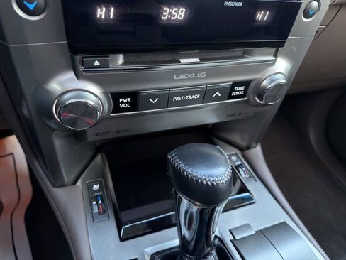 Used 2017 Lexus GX 460 image 25