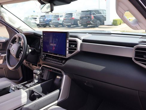 Used 2023 Toyota Tundra Limited AWD/4WD image 18