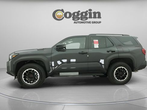 New 2026 Toyota 4Runner TRD Off-Road Premium AWD/4WD image 5