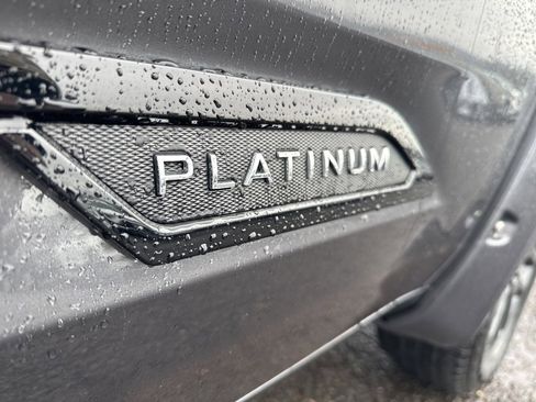 Used 2024 Toyota Tundra Platinum image 9