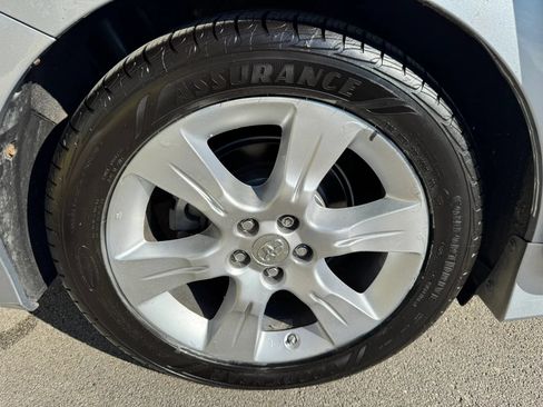 Used 2013 Toyota Sienna SE FWD image 26