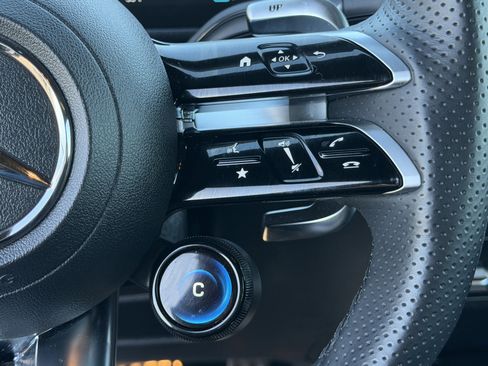 Used 2025 Mercedes-Benz GLB 35 AMG 4MATIC image 26