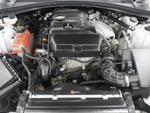 Used 2023 Chevrolet Camaro LT RWD image 27