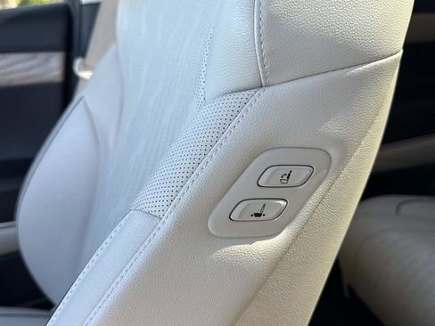 Used 2022 Genesis GV80 2.5T w/ Prestige Package 04 image 25