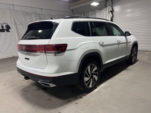 Used 2024 Volkswagen Atlas SE image 7