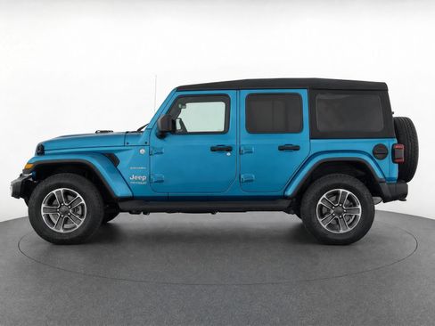 Used 2020 Jeep Wrangler Unlimited Sahara AWD/4WD image 2