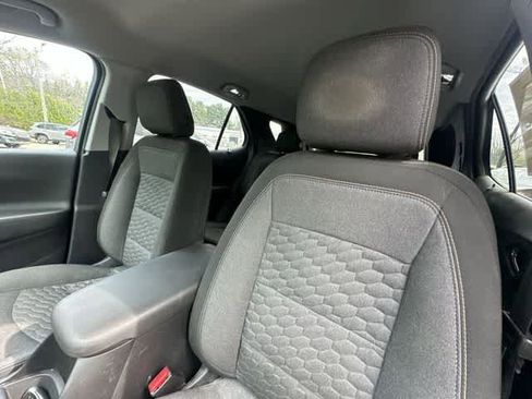 Used 2018 Chevrolet Equinox LT image 15