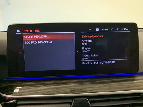 Used 2022 BMW 530i xDrive w/ Premium Package image 38