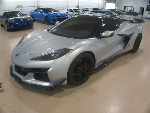 Used 2024 Chevrolet Corvette Z06 w/ Battery Protection Package RWD image 1