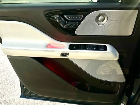 Used 2020 Lincoln Aviator Black Label AWD/4WD image 47