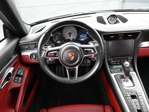 Certified 2017 Porsche 911 Carrera 4S AWD/4WD image 18