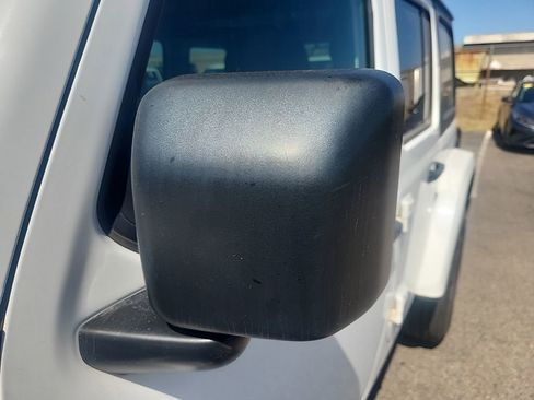 Used 2024 Jeep Wrangler Unlimited AWD/4WD image 7