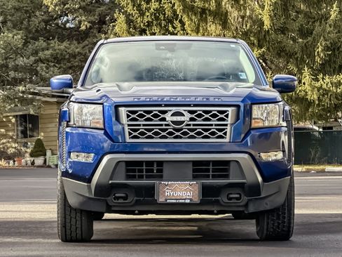 Used 2022 Nissan Frontier SV image 10