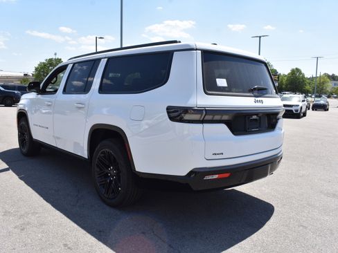 New 2026 Jeep Grand Wagoneer L Limited AWD/4WD image 7