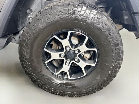 Used 2019 Jeep Wrangler Unlimited Rubicon AWD/4WD image 37