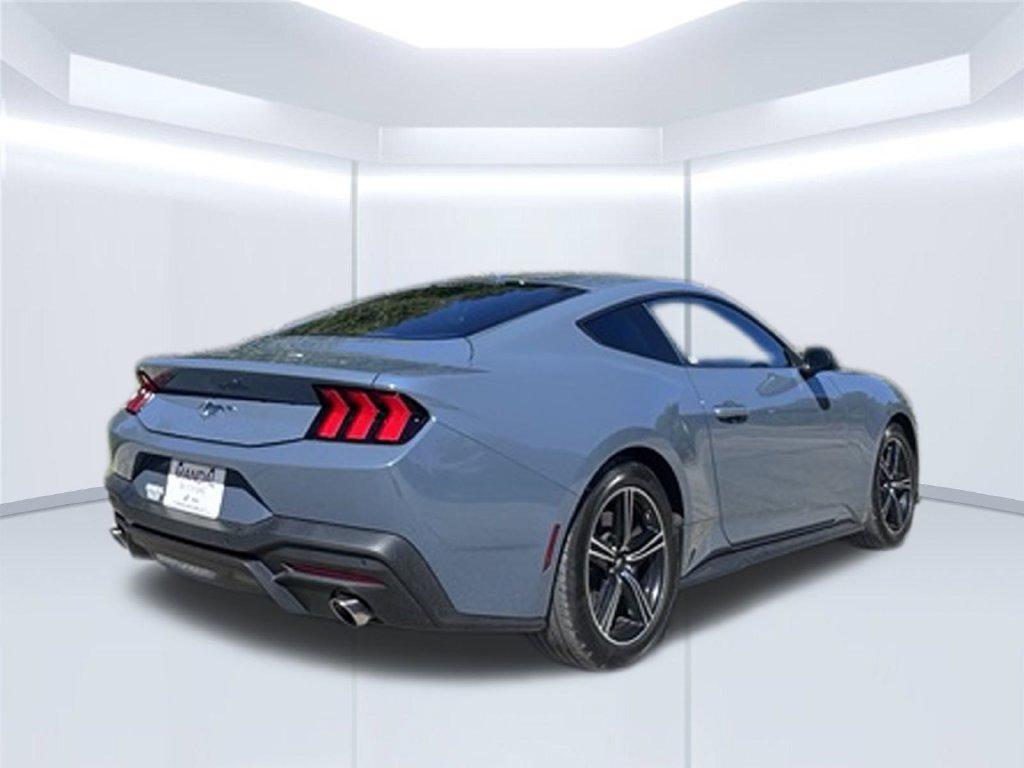 Used 2024 Ford Mustang Coupe RWD image 5