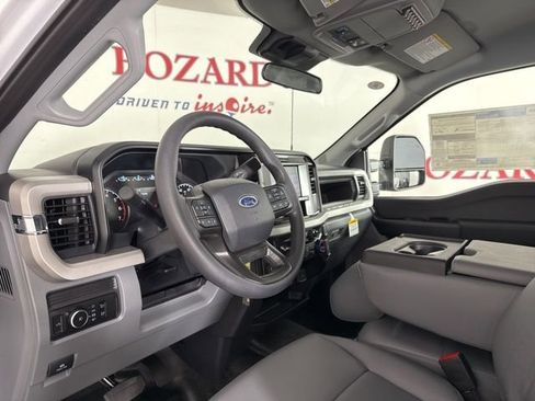 New 2026 Ford F250 XL w/ XL Chrome Package image 15
