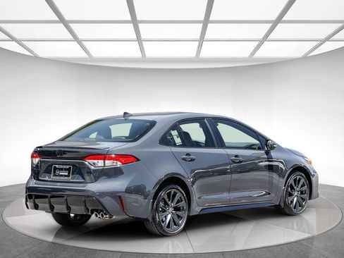 Used 2026 Toyota Corolla SE FWD image 4