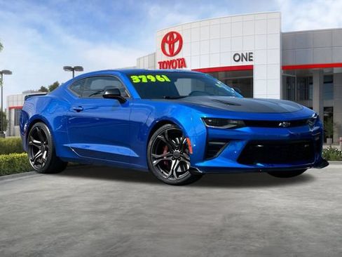 Used 2018 Chevrolet Camaro SS RWD image 2