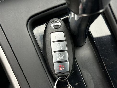 Used 2017 Nissan Sentra SV FWD image 22