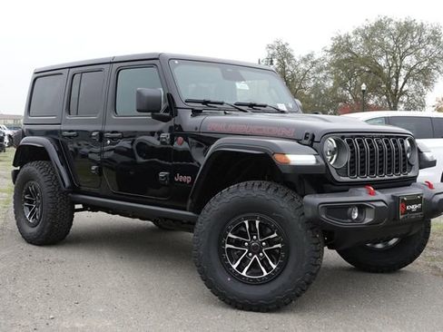 New 2026 Jeep Wrangler Unlimited Rubicon w/ Technology Group image 2