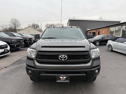 Used 2017 Toyota Tundra SR5 image 2